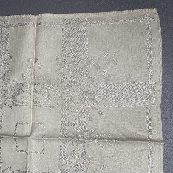 Vintage Cloth Dinner Napkins Set Of 8 Square 17" Damask Beige Foliage Floral - Picture 4 of 7